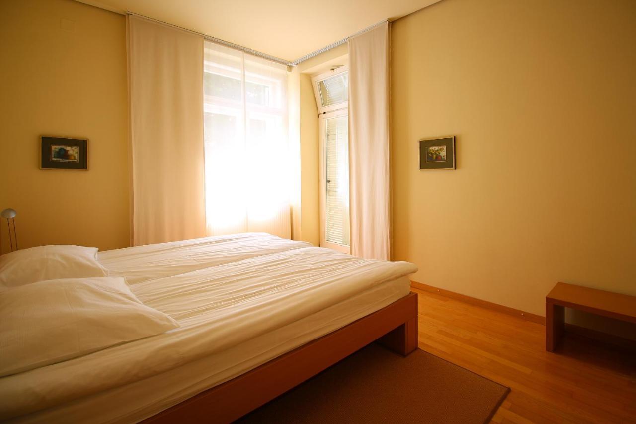 Apartments Villa Boltez Kranj Esterno foto
