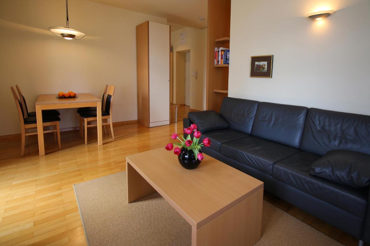 Apartments Villa Boltez Kranj Esterno foto