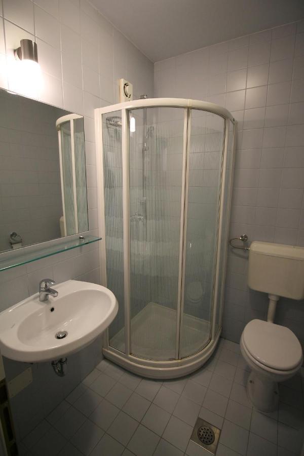 Apartments Villa Boltez Kranj Esterno foto