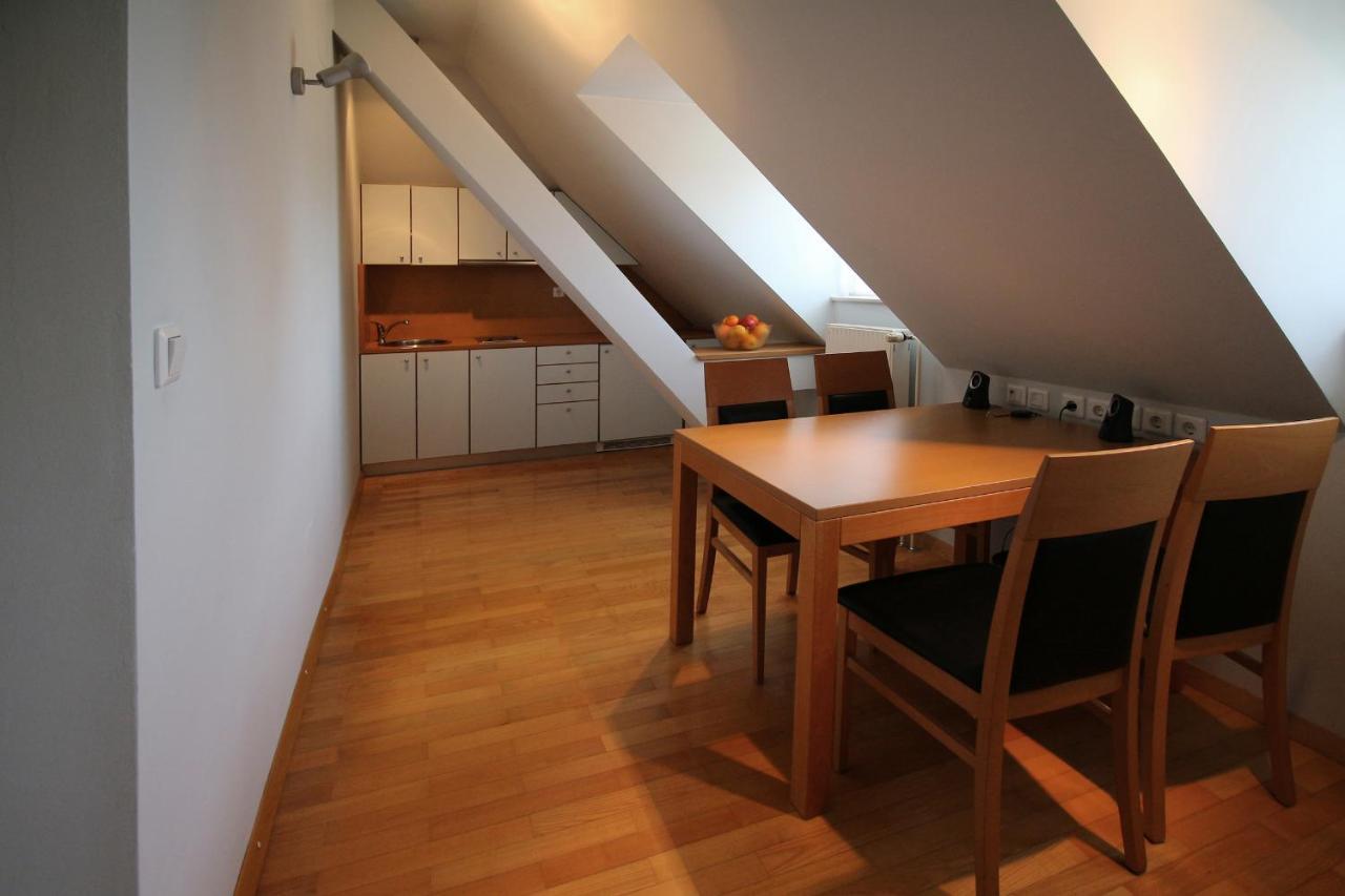 Apartments Villa Boltez Kranj Esterno foto
