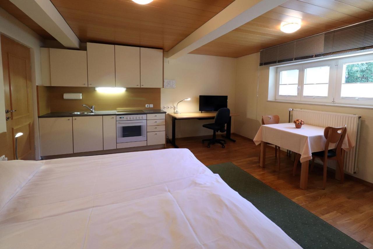 Apartments Villa Boltez Kranj Esterno foto