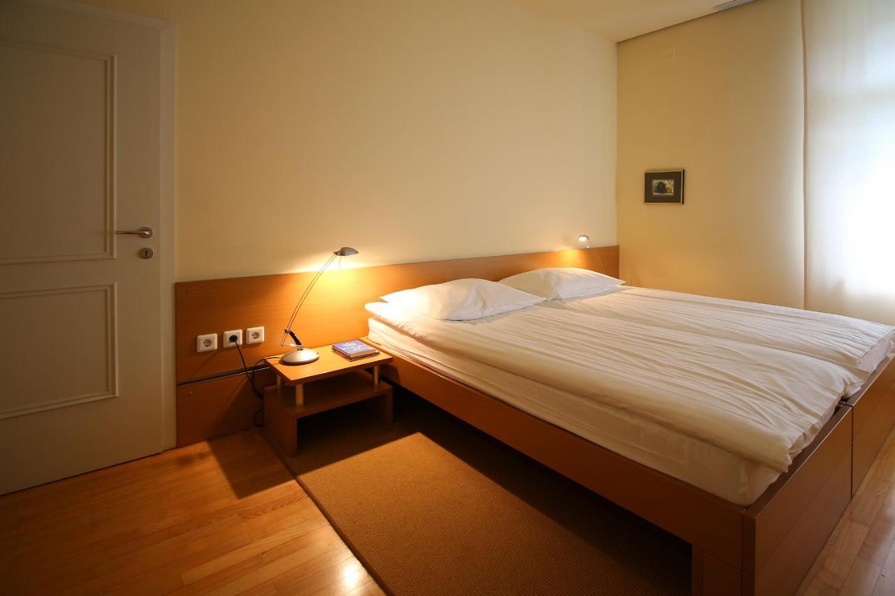 Apartments Villa Boltez Kranj Esterno foto